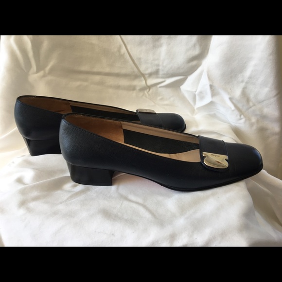 Salvatore Ferragamo blue leather pumps - Picture 7 of 8